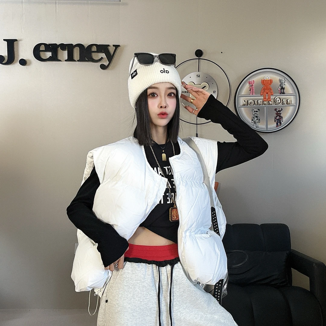 百搭2025年春季新款时尚拉链洋气设计感百搭宽松显瘦棉马甲女潮