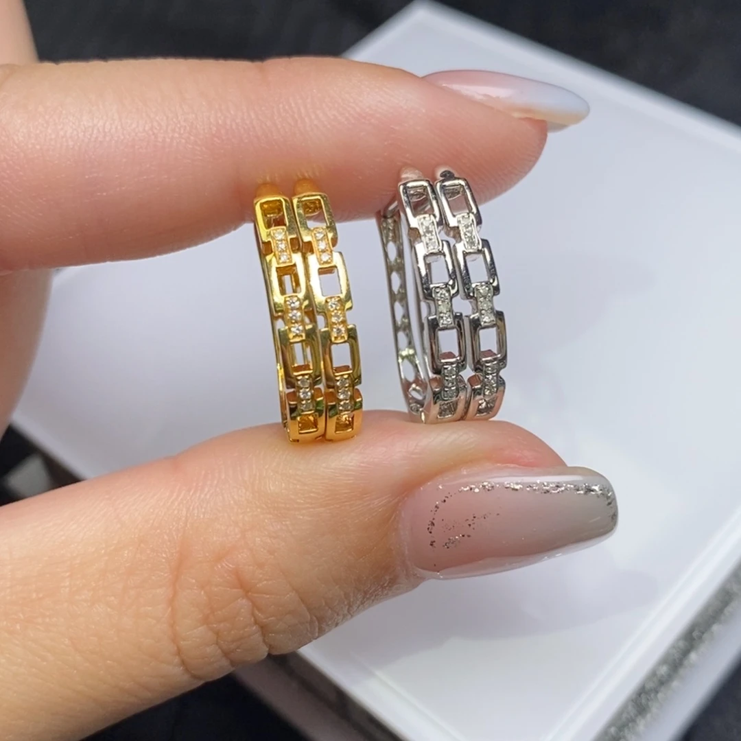 耳饰18K金镶嵌钻石链条款耳扣 多样性一对发货