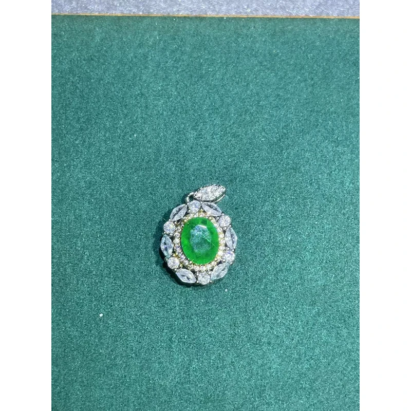 a3433白托绿满镶吊坠多样性发货