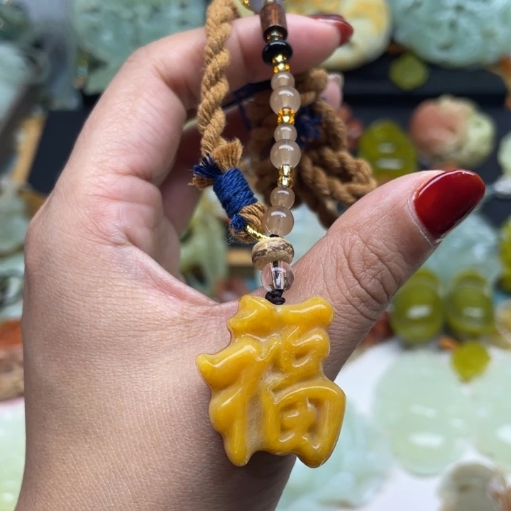 蛇纹石玉未镶嵌颈饰
