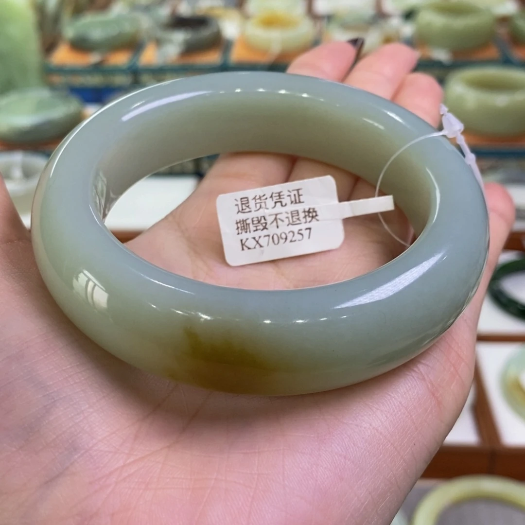 和田玉未镶嵌手镯且末高青白带糖62/63