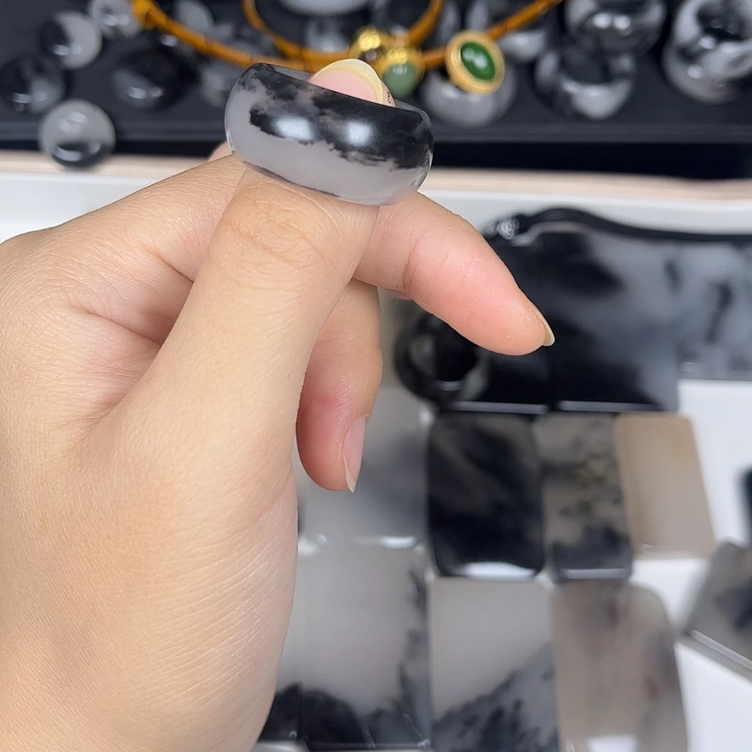 Q***n蚕丝青花， ， ， ，卡20.2