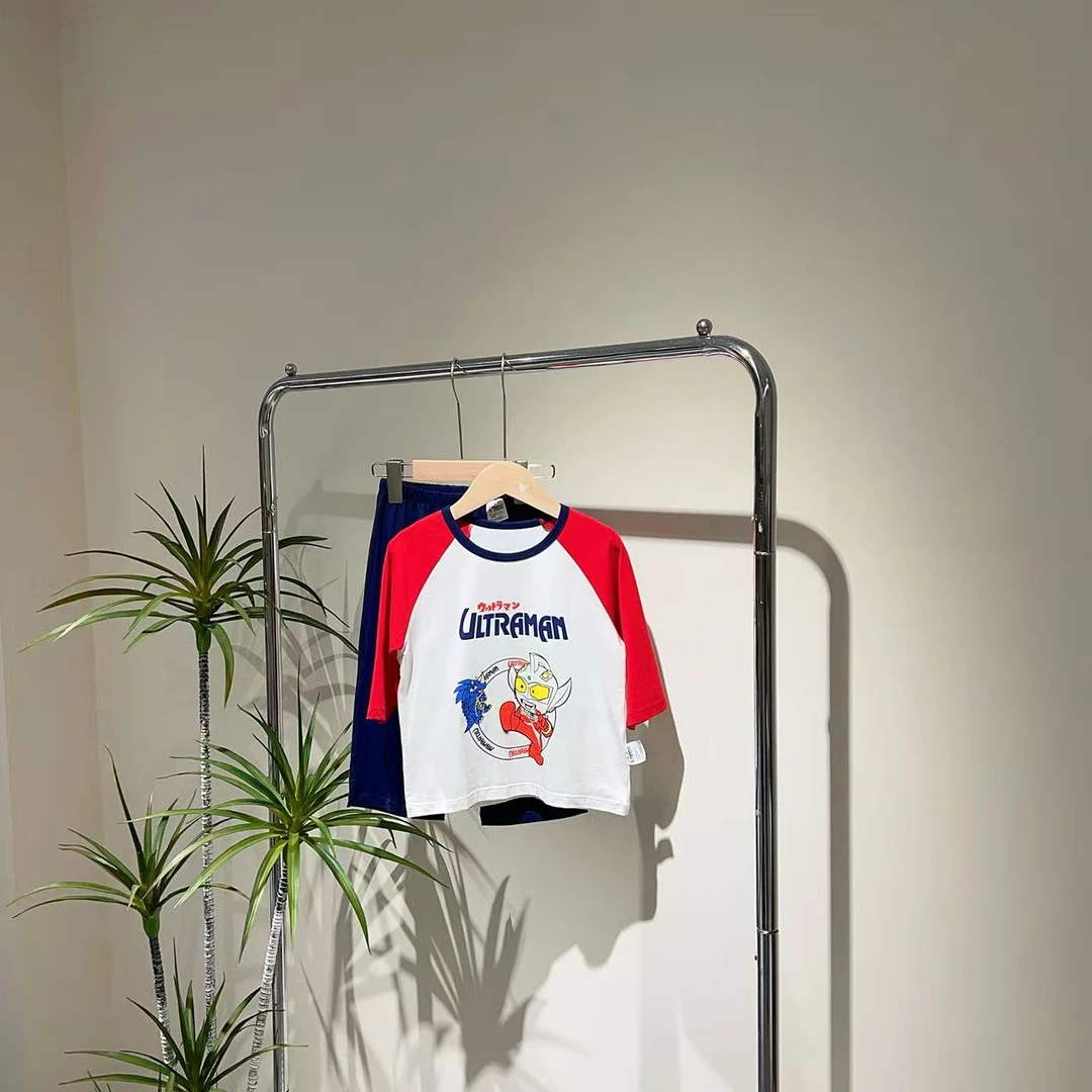 3118丫红色经典奥特曼家居服