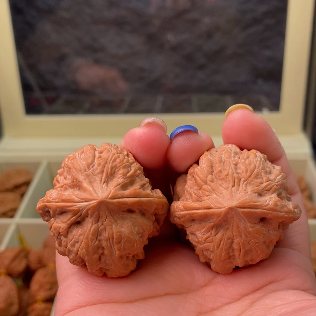 文玩核桃吊坠平谷凹底