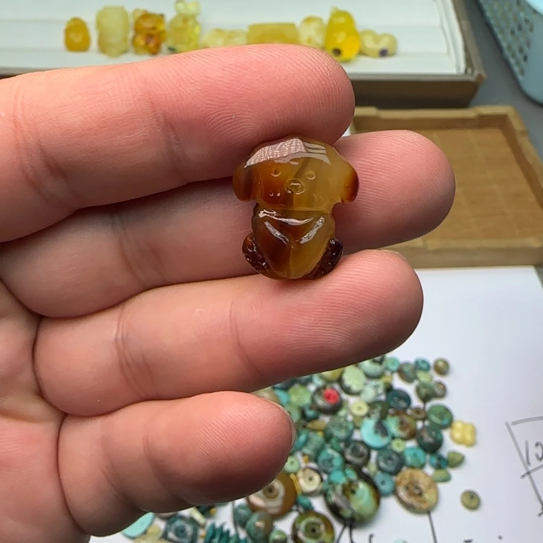 琥珀未镶嵌裸石1.49克