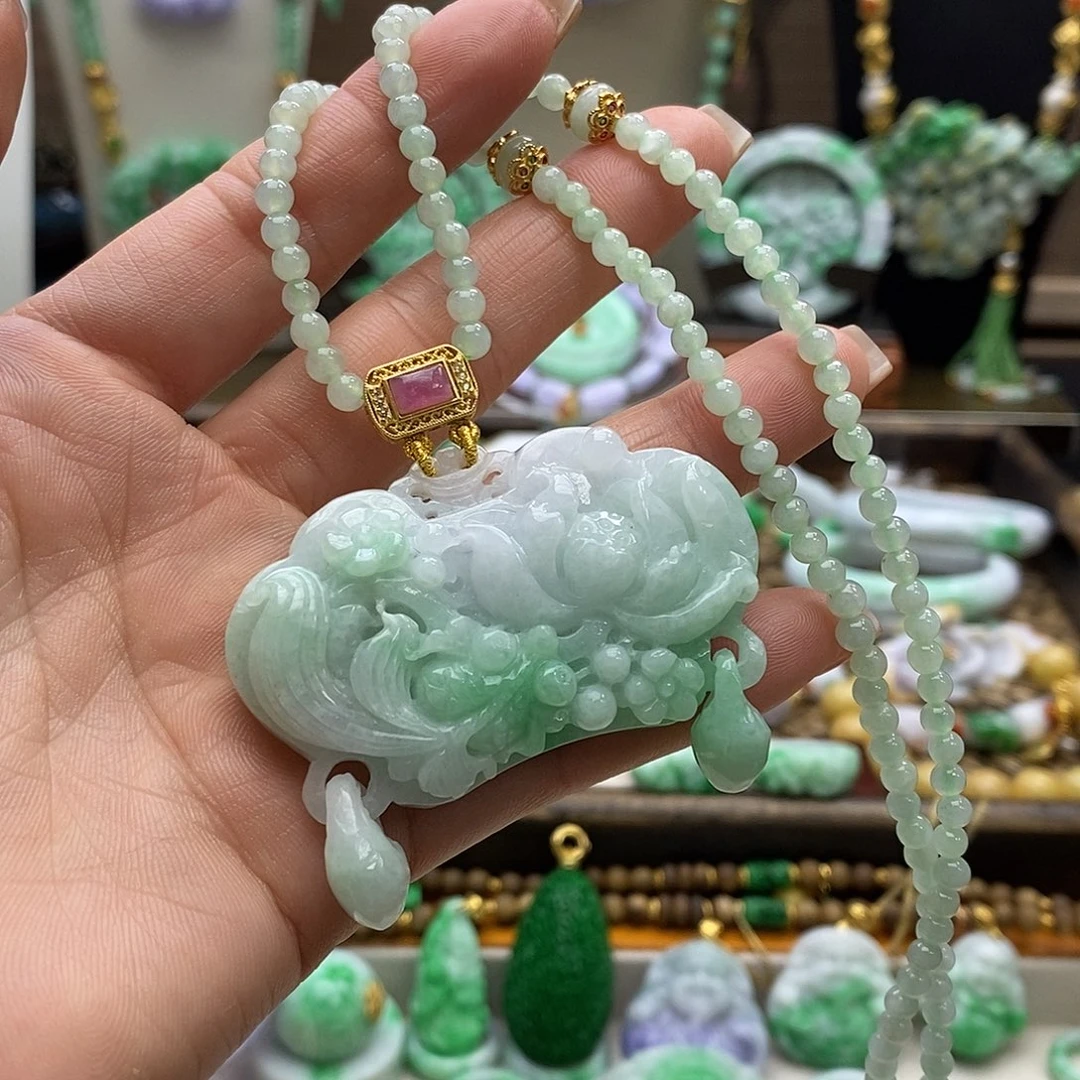 翡翠未镶嵌颈饰天然