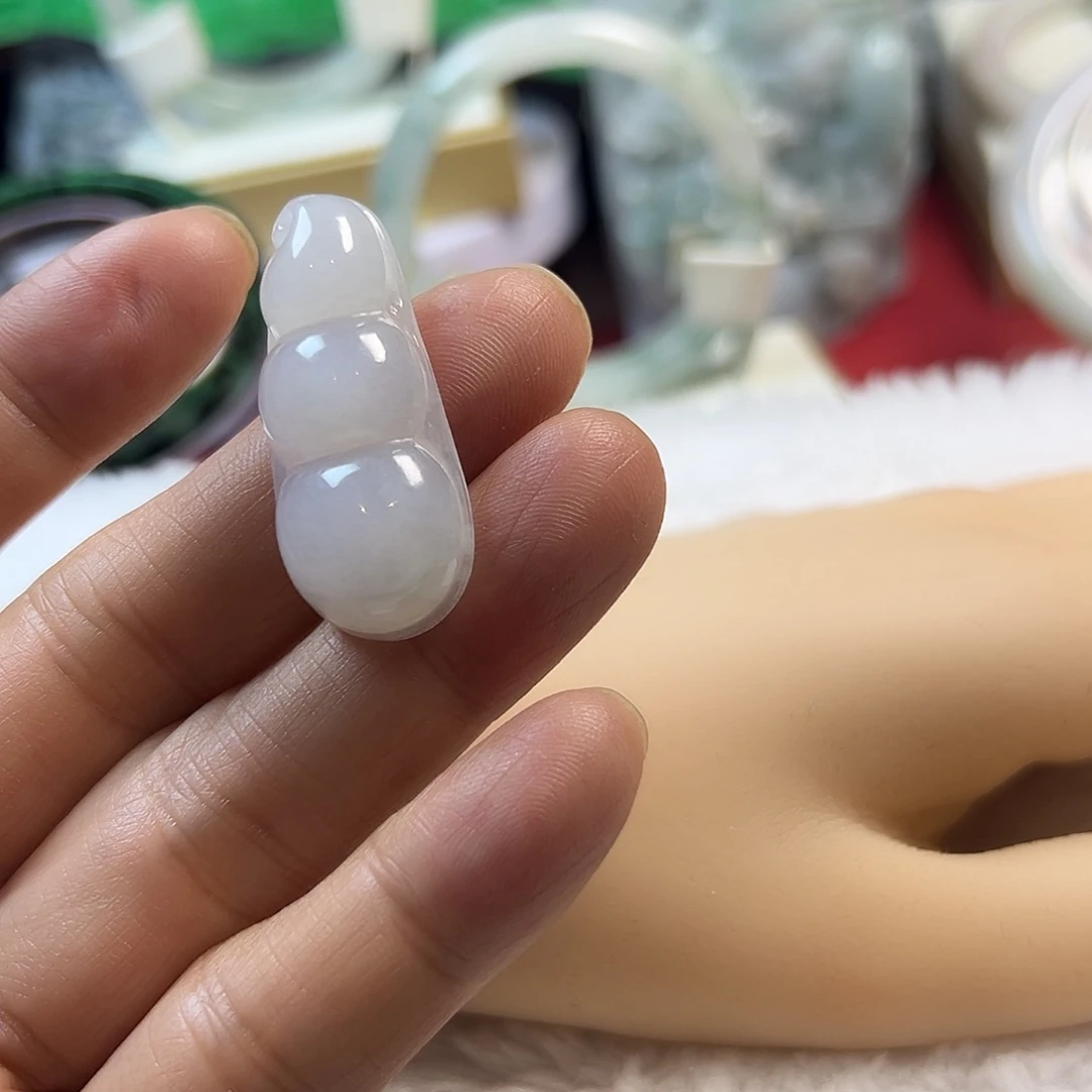 颈饰未镶嵌翡翠福豆