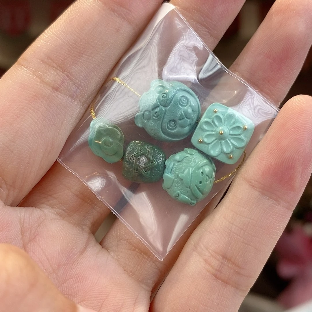 未镶嵌绿松石珠宝奇石