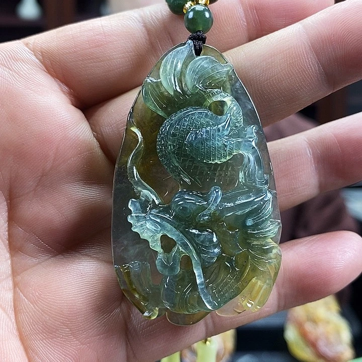 蛇纹石玉未镶嵌吊坠