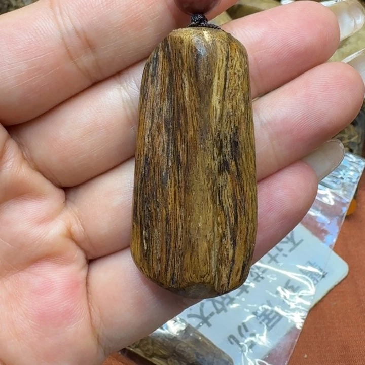 大叶紫檀（黑酸枝木类）
