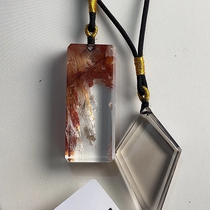 乎***航水晶颈饰未镶嵌吊坠