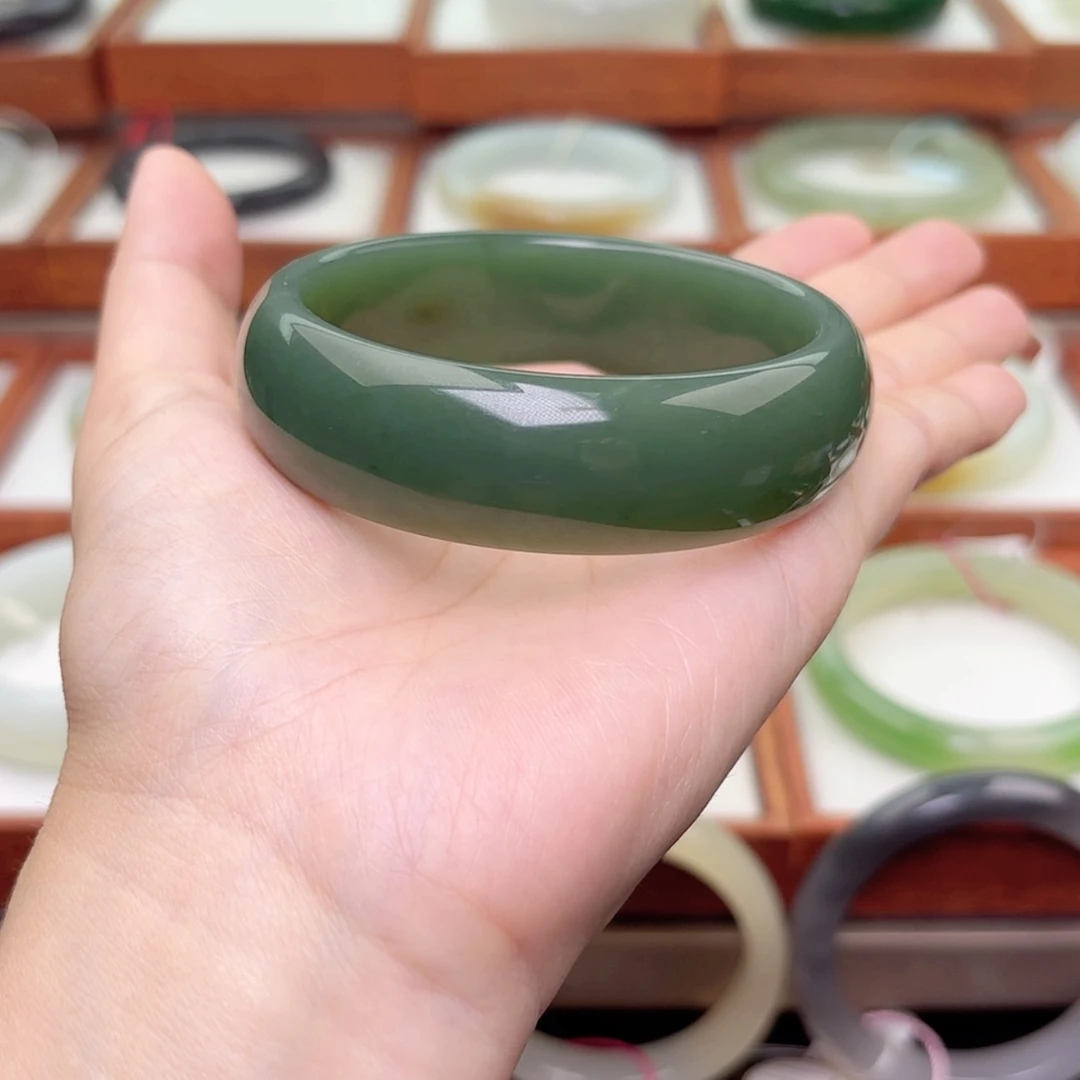 【闪购商品】未镶嵌手镯和田玉
