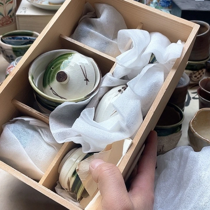 妮***妮瓷片001 一人直播，看品直播间说序号