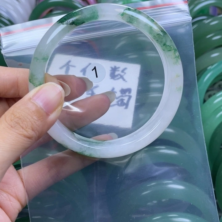 未镶嵌手镯石英岩玉6263
