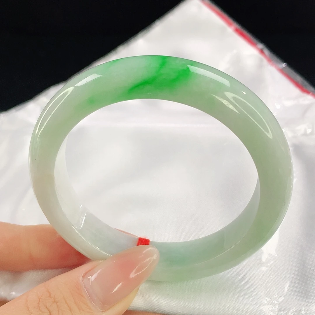 翡翠手镯未镶嵌655翡翠