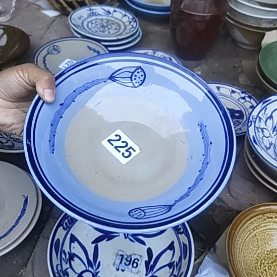 库存微瑕碗一个直径23