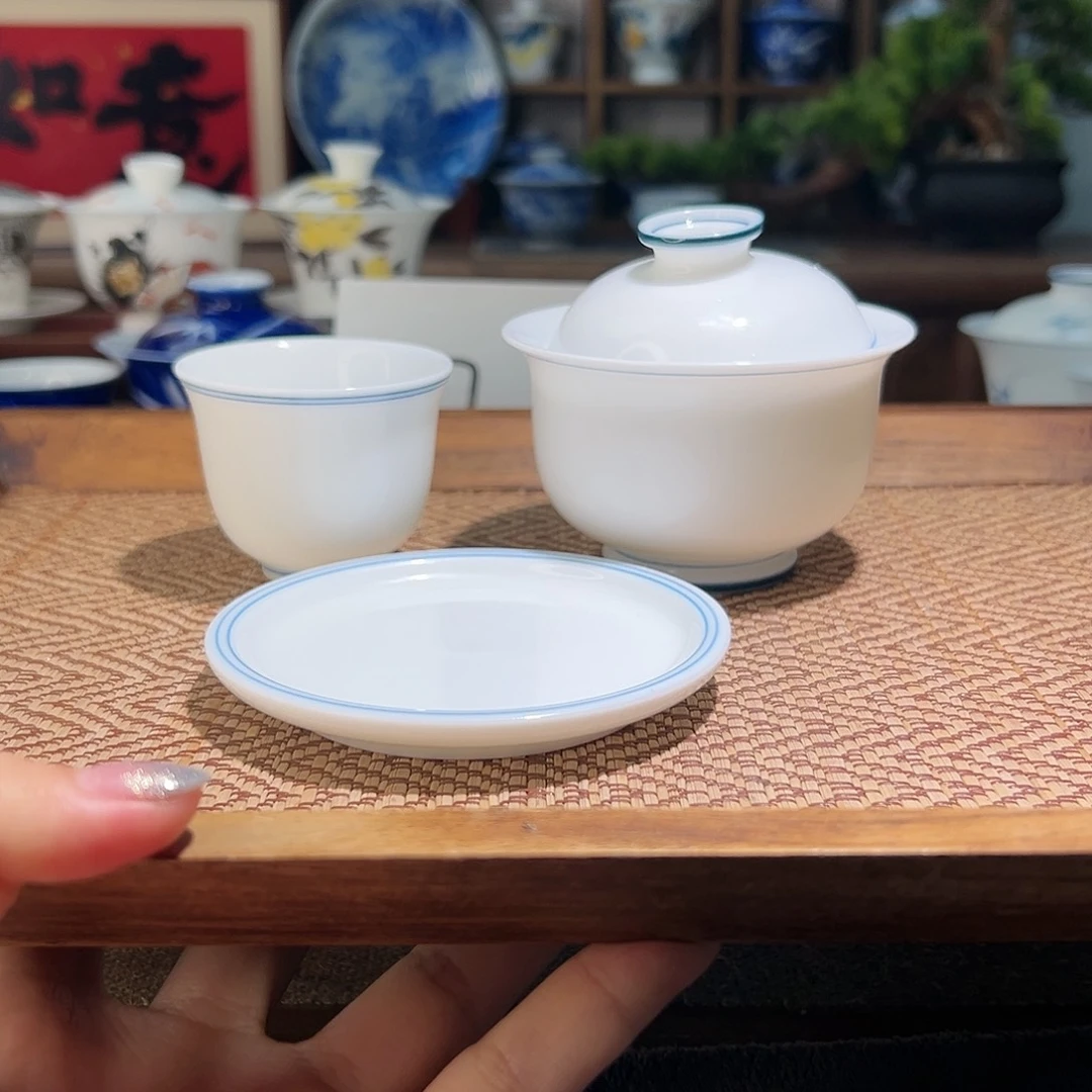 【闪购商品】手绘盖碗。