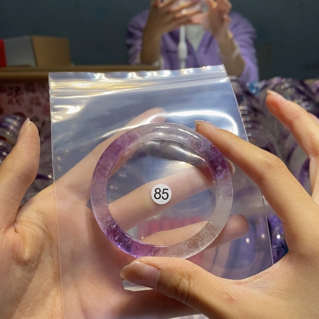 未镶嵌手镯水晶是***～