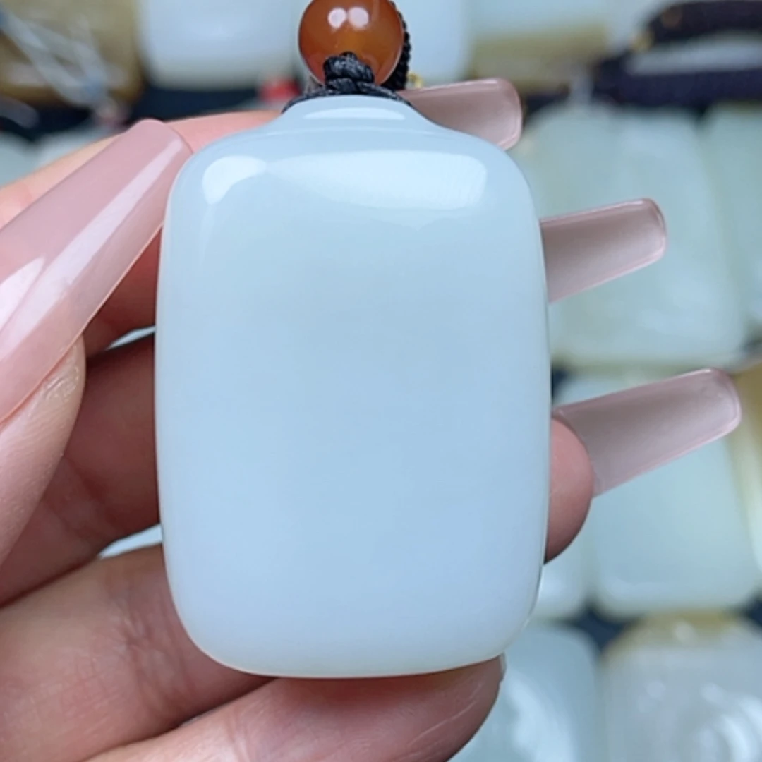 【闪购商品】颈饰未镶嵌和田玉