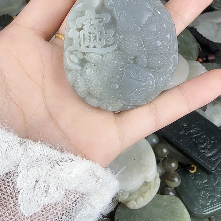 和田玉未镶嵌颈饰