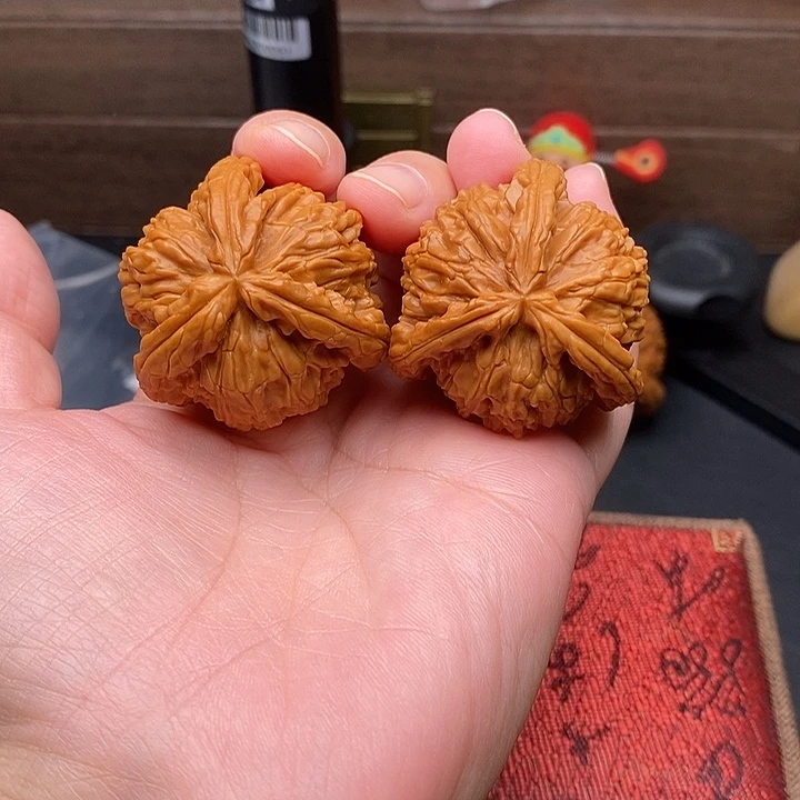 锋***把件文玩核桃白奔