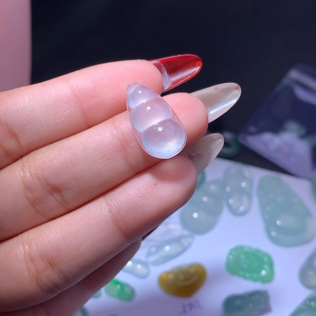 颈饰未镶嵌翡翠豆