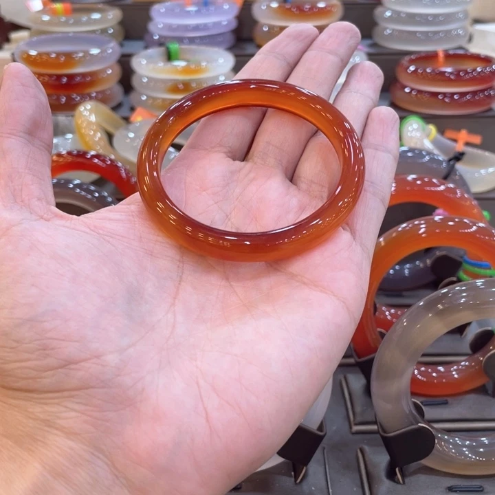 玛瑙/玉髓手镯未镶嵌