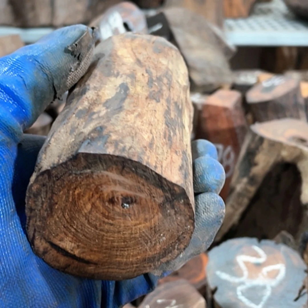 【闪购商品】交趾黄檀（大红酸枝）小*