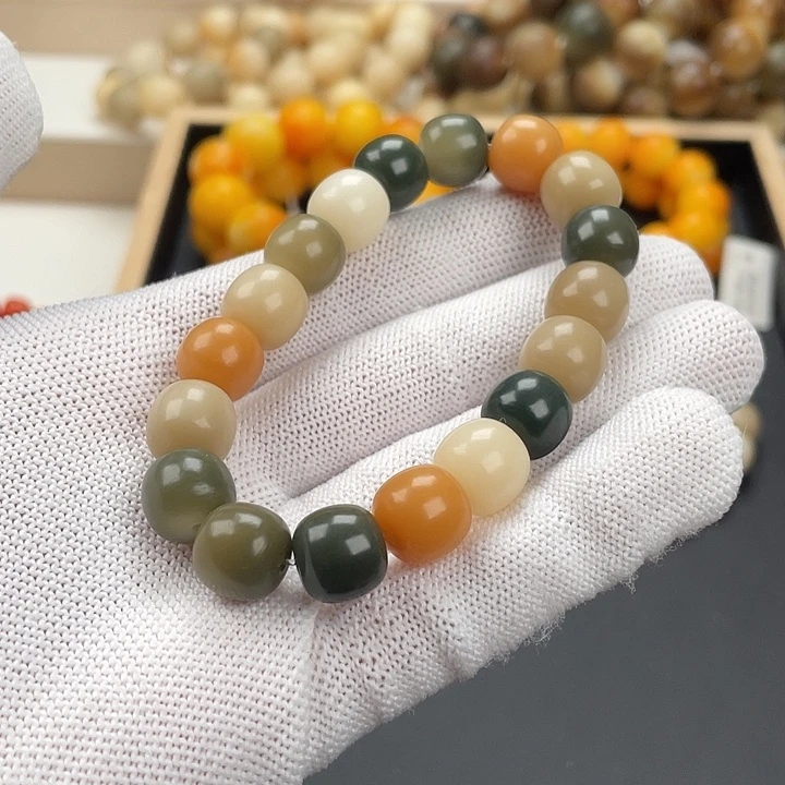 白玉菩提吊坠卡11通货