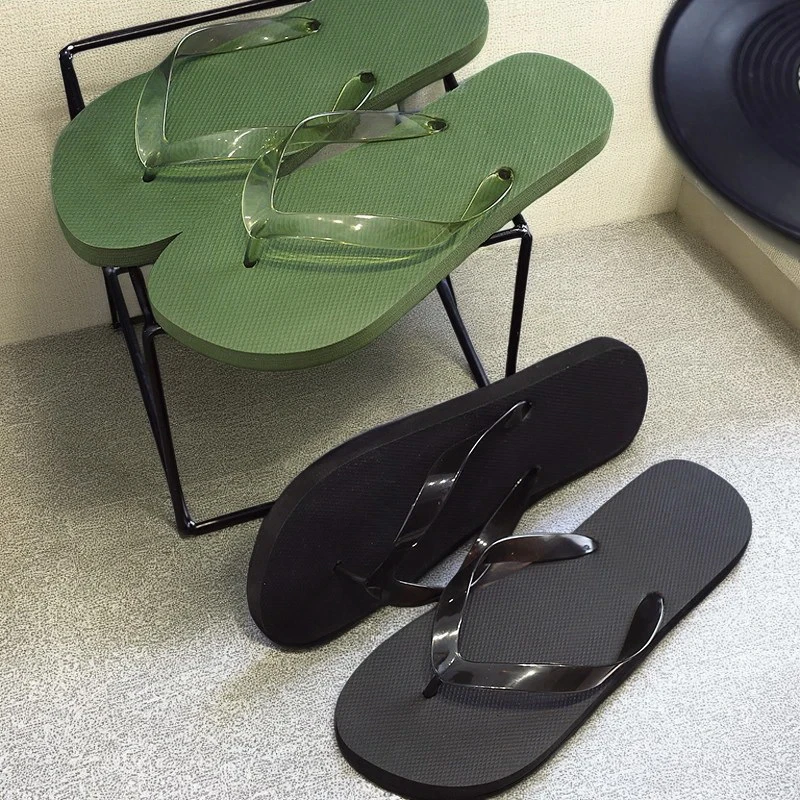 洗澡高级休闲爆款上档次男士人字拖痞帅新款耐磨防滑个性时尚浴室