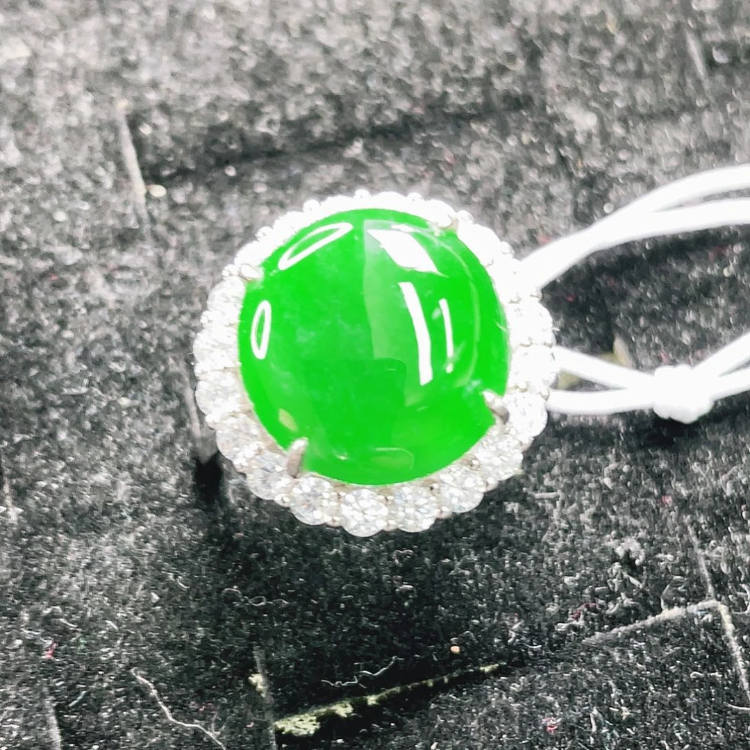 翡翠未镶嵌颈饰12