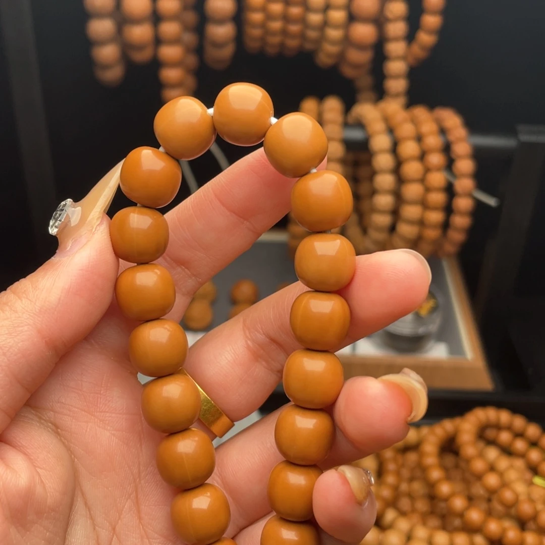 悉***-手串桃核龙岩老型全品