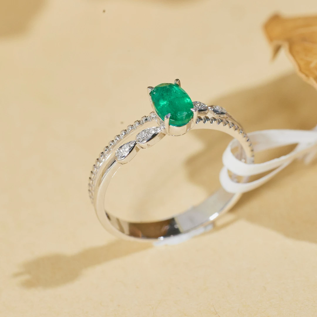 玉峰珠宝丨安娜【蓝荏】祖母绿戒指*18K镶嵌*Q3354多样性发其一