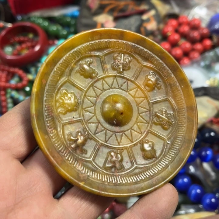 未镶嵌和田玉（糖玉）挂件