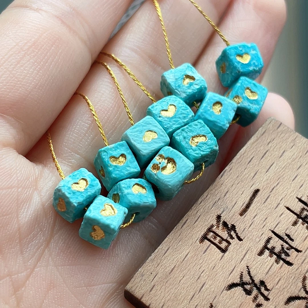 未镶嵌绿松石颈饰