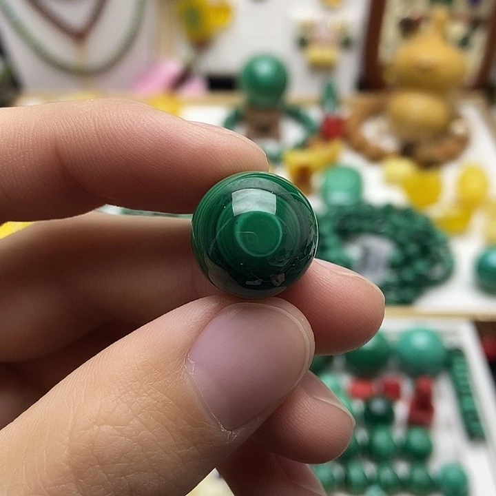 孔雀石未镶嵌单珠
