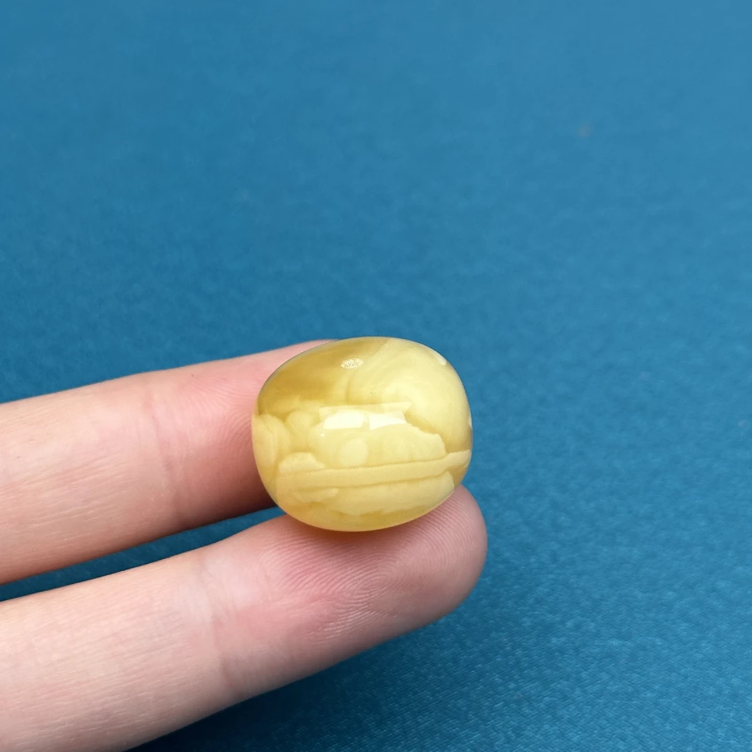 M4525天然原矿蜜蜡 鸡油黄墩子 19.4*13.4mm抖音基地质检发货