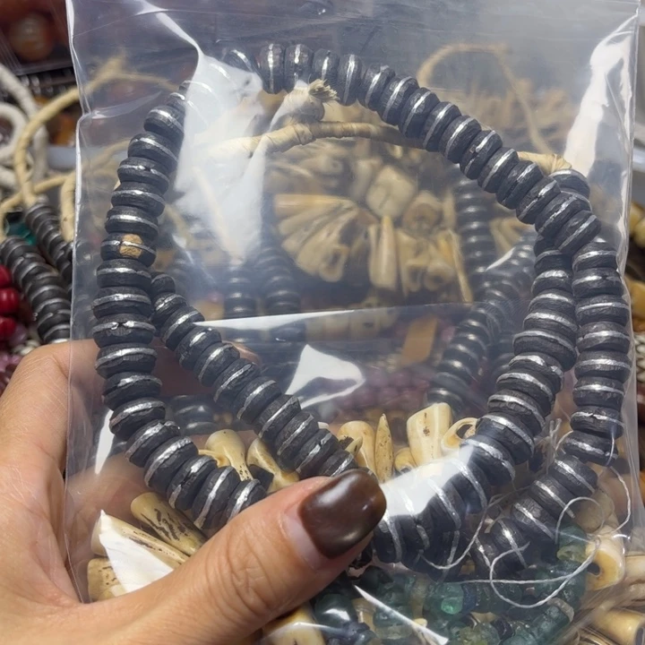 玻璃颈饰3579李一包