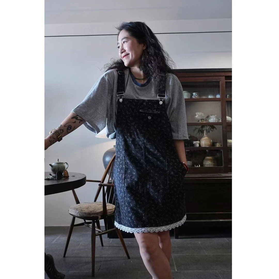 22010绣花背带裙黑色连衣裙牛仔时尚复古