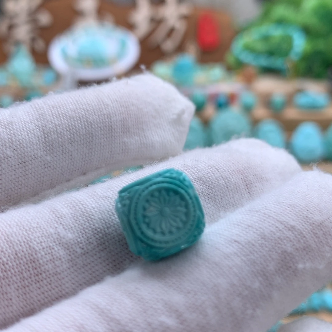 绿松石未镶嵌颈饰原矿绿松石六方珠