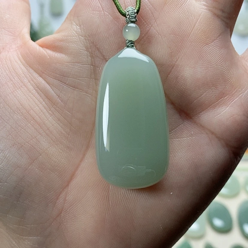 【闪购商品】颈饰未镶嵌和田玉惠*