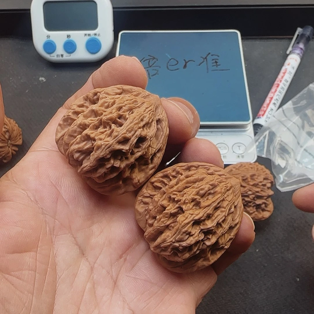 文玩核桃吊坠38麦穗虎头