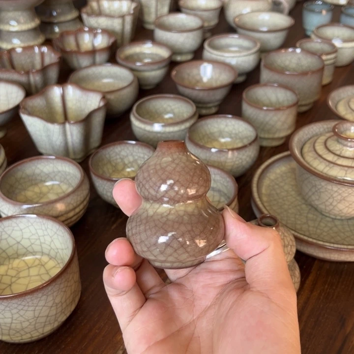 蒋加宝 传世哥窑 小小葫芦瓶