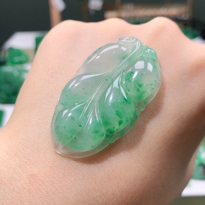 石英质玉未镶嵌颈饰天然非洲翠