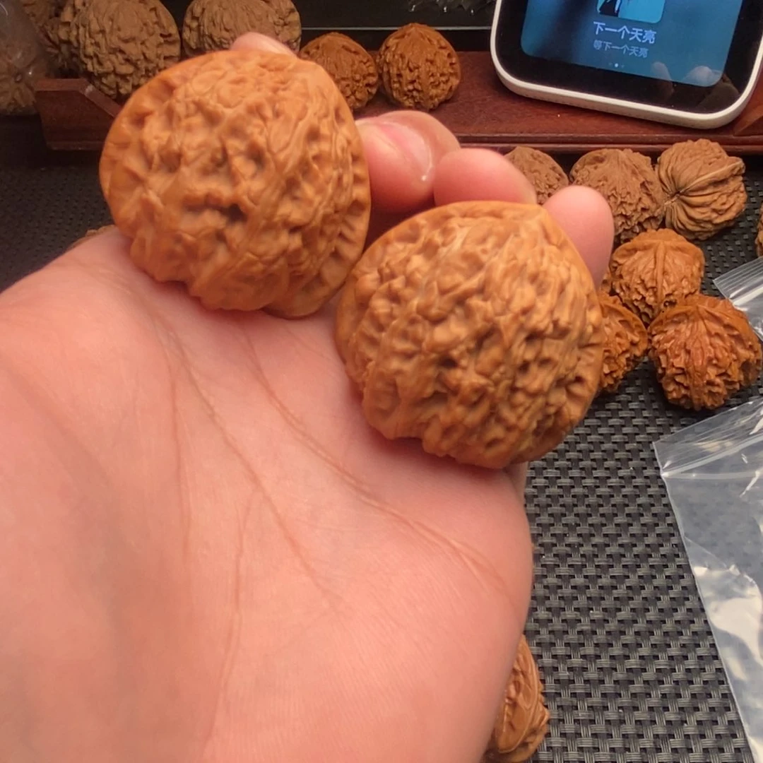 吊坠文玩核桃39三角白