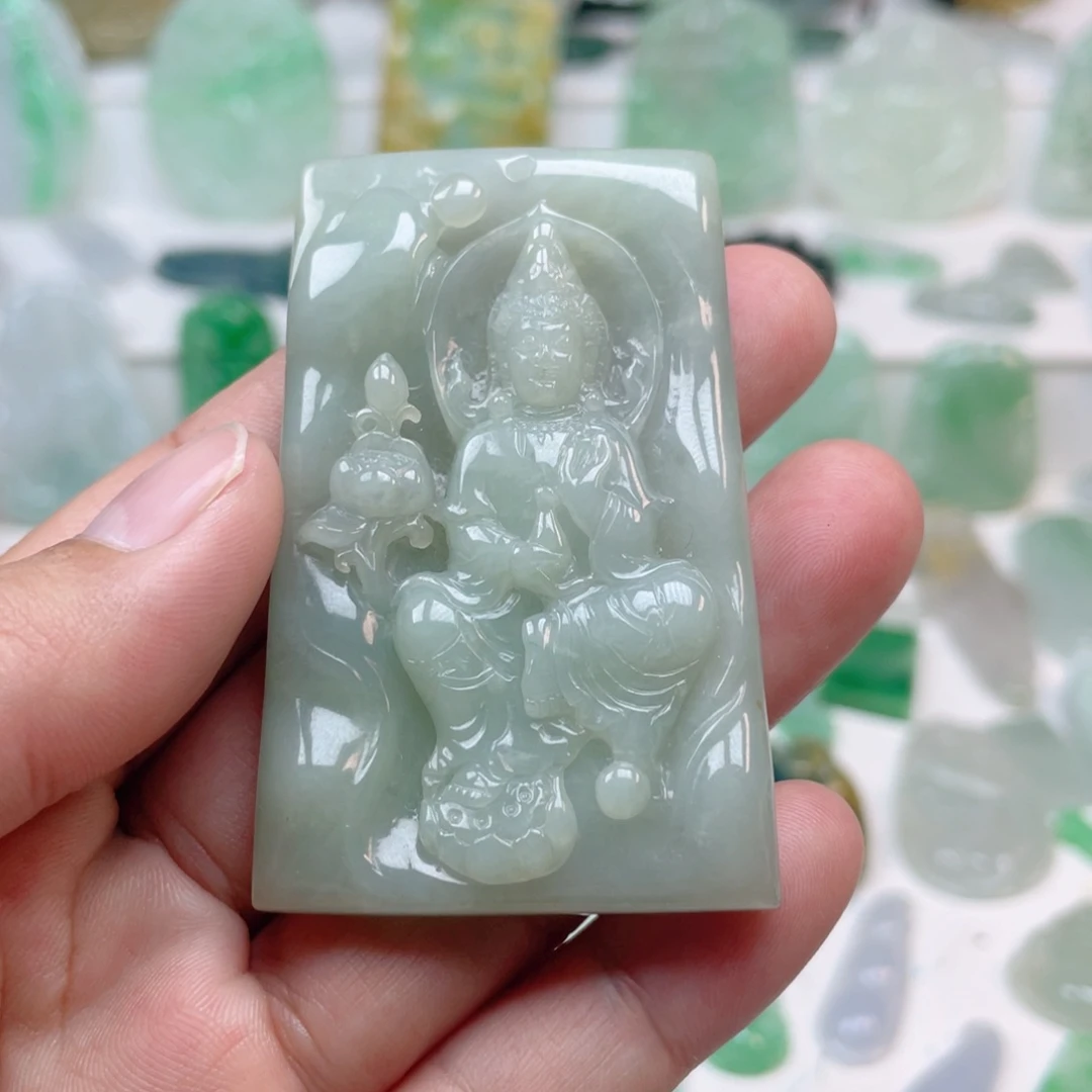 翡翠颈饰未镶嵌观音