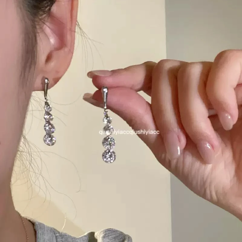 铜合金锆石耳饰 气质高冷简约 一串钻钻耳环 长款名媛轻奢耳钉
