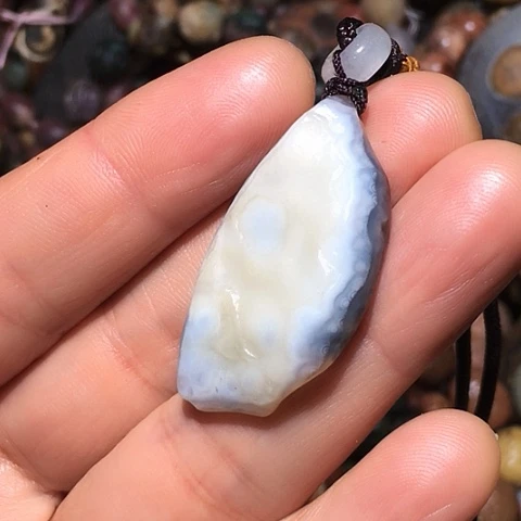 石材嘉吉滩原石吊坠