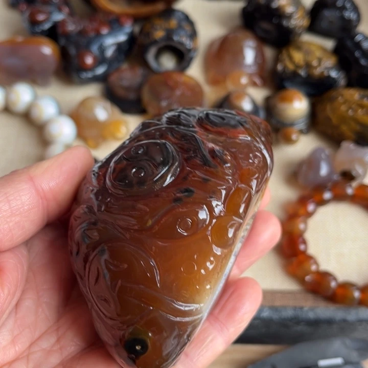 玛瑙/玉髓未镶嵌珠宝奇石