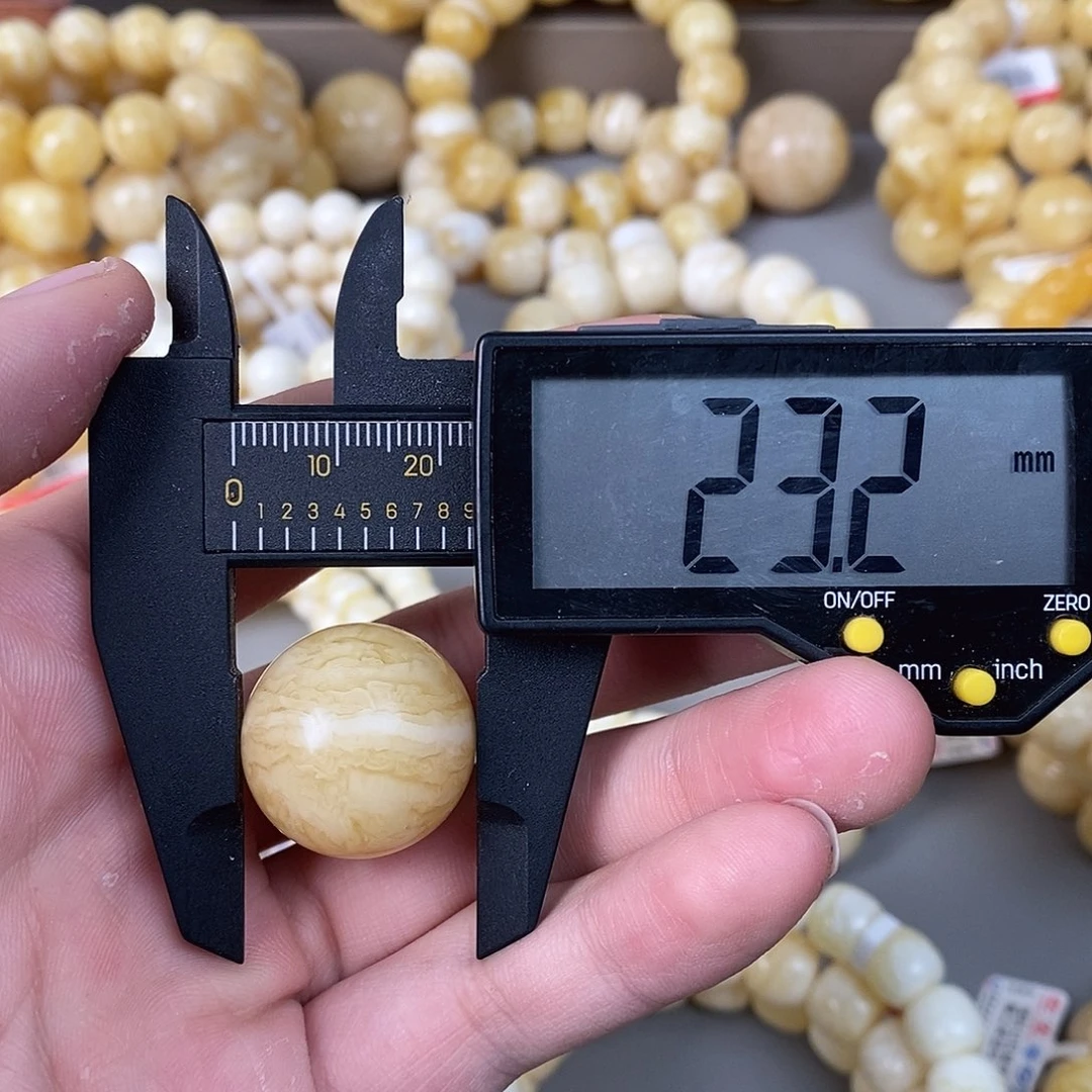 蜜蜡未镶嵌珠宝奇石